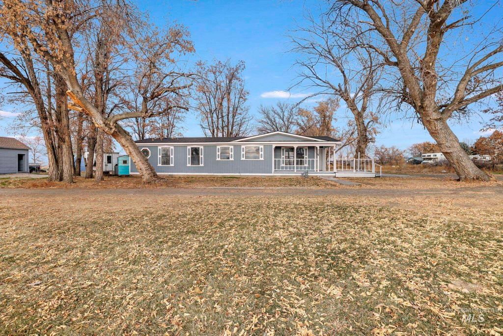 Photo of 806 W Avenue D, Jerome, ID 83338 (MLS # 98969115)