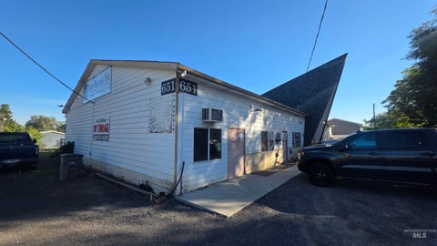 Photo of 651 Thain Rd #Suite A, Lewiston, ID 83501 (MLS # 99003915)