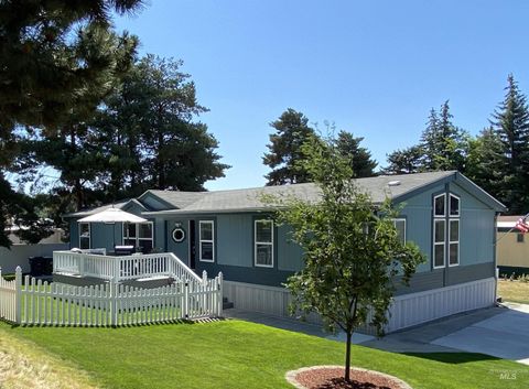 Photo of 411 N Almon St. , #108 St, Moscow, ID 83843 (MLS # 98956948)