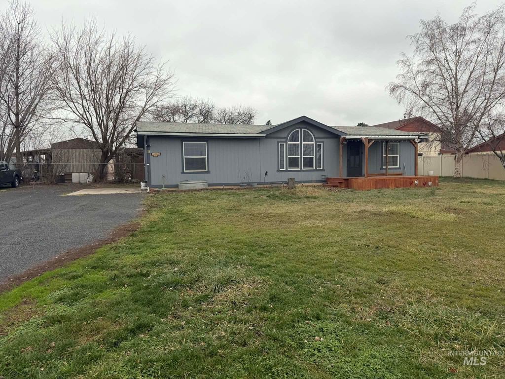 Photo of 2034 Powers Ave #8 Ave, Lewiston, ID 83501 (MLS # 98972152)