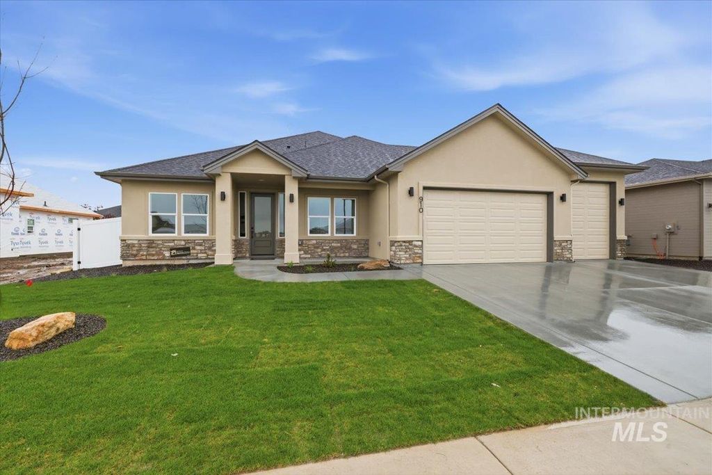 Photo of 910 Whitewater Way, Emmett, ID 83617 (MLS # 98982048)