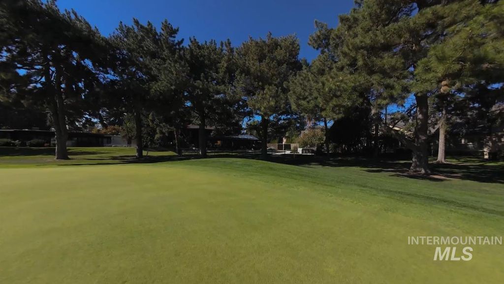 Photo of 4708 W Hillcrest View Dr, Boise, ID 83705 (MLS # 98988378)