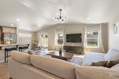 Photo of 1339 W Santiago ST, Meridian, ID 83646 (MLS # 99000493)