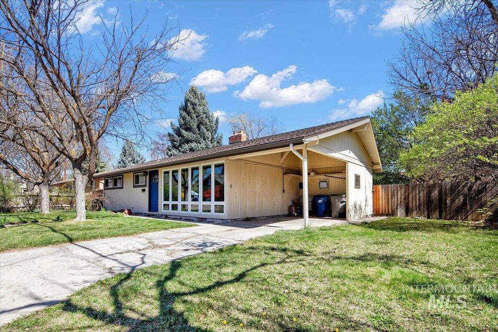 Photo of 1210 S Abbs St, Boise, ID 83705 (MLS # 98979157)