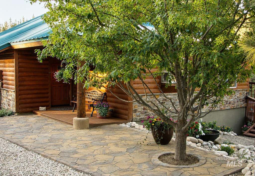 Photo of 67 Wilderness Ranch Rd, Boise, ID 83716 (MLS # 98992427)