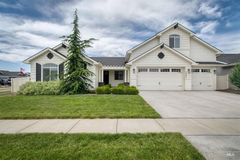 Photo of 17331 N Fort Laramie Way, Nampa, ID 83687 (MLS # 98988316)