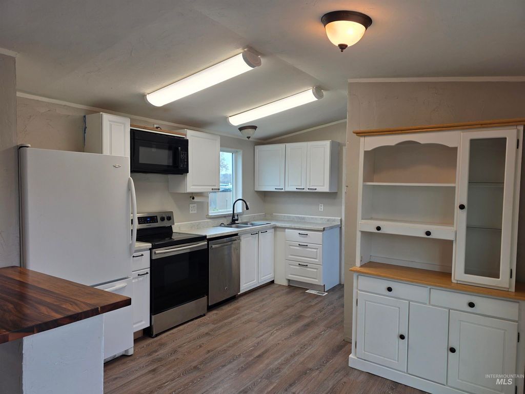 Photo of 2240 Appleside Blvd, Clarkston, WA 99403 (MLS # 98979177)