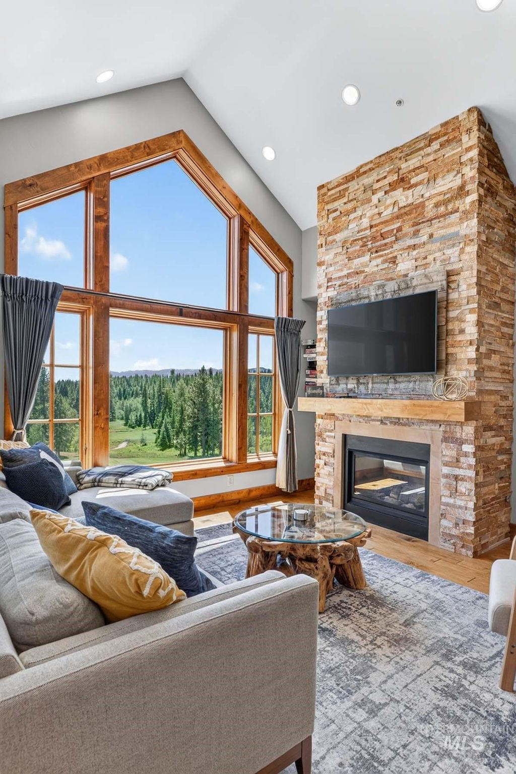 Photo of 75 Arling Center Court #417, Donnelly, ID 83615 (MLS # 98993015)