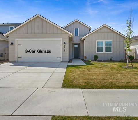 Photo of 8959 W Moon River Dr, Star, ID 83669 (MLS # 98985971)