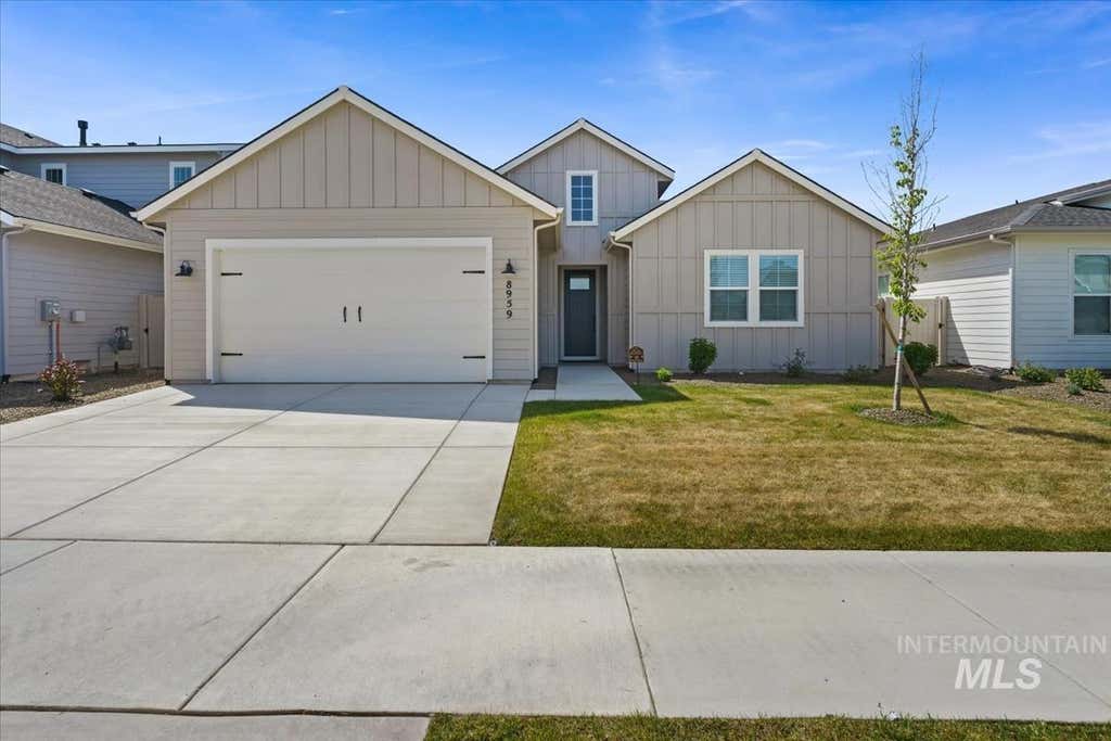 Photo of 8959 W Moon River Dr, Star, ID 83669 (MLS # 98985971)