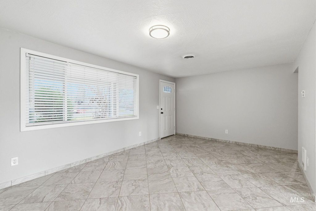 Photo of 367 E 3rd St, Kuna, ID 83634 (MLS # 98972016)