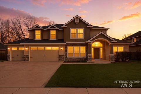 Photo of 376 E Kite Dr, Eagle, ID 83616 (MLS # 98967505)