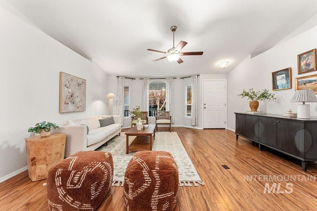 Photo of 5693 S Tecoma Pl, Boise, ID 83716 (MLS # 98969075)