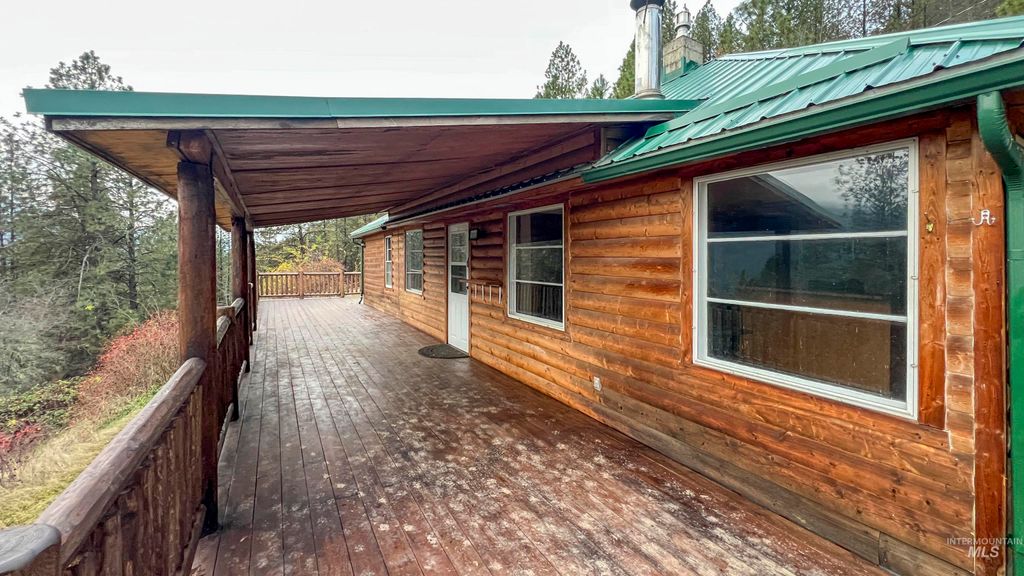 Photo of 719 Viewpoint Rd, Ahsahka, ID 83520 (MLS # 98969193)