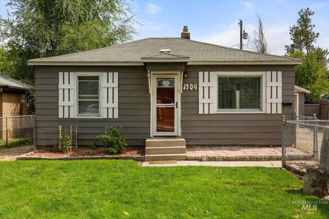 Photo of 1904 S Atlantic St, Boise, ID 83705 (MLS # 98960572)