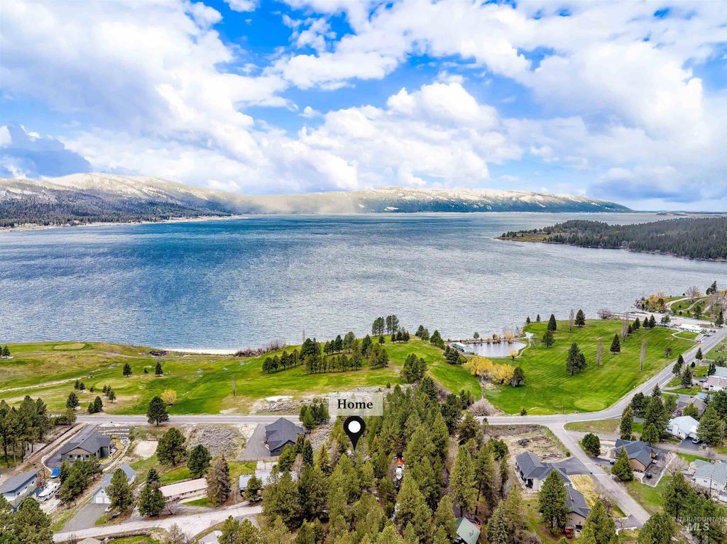 Photo of 115 Par Drive, Cascade, ID 83611 (MLS # 98982760)