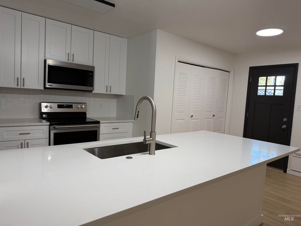 Photo of 523 Park Meadows Cir, Twin Falls, ID 83301 (MLS # 98983656)