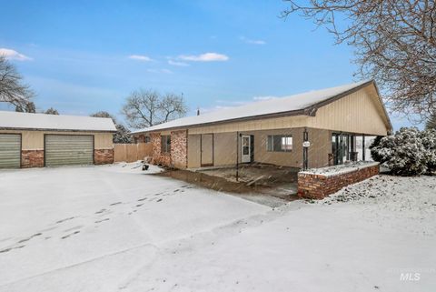 Photo of 409 Clear Lakes Road, Buhl, ID 83316 (MLS # 98970062)