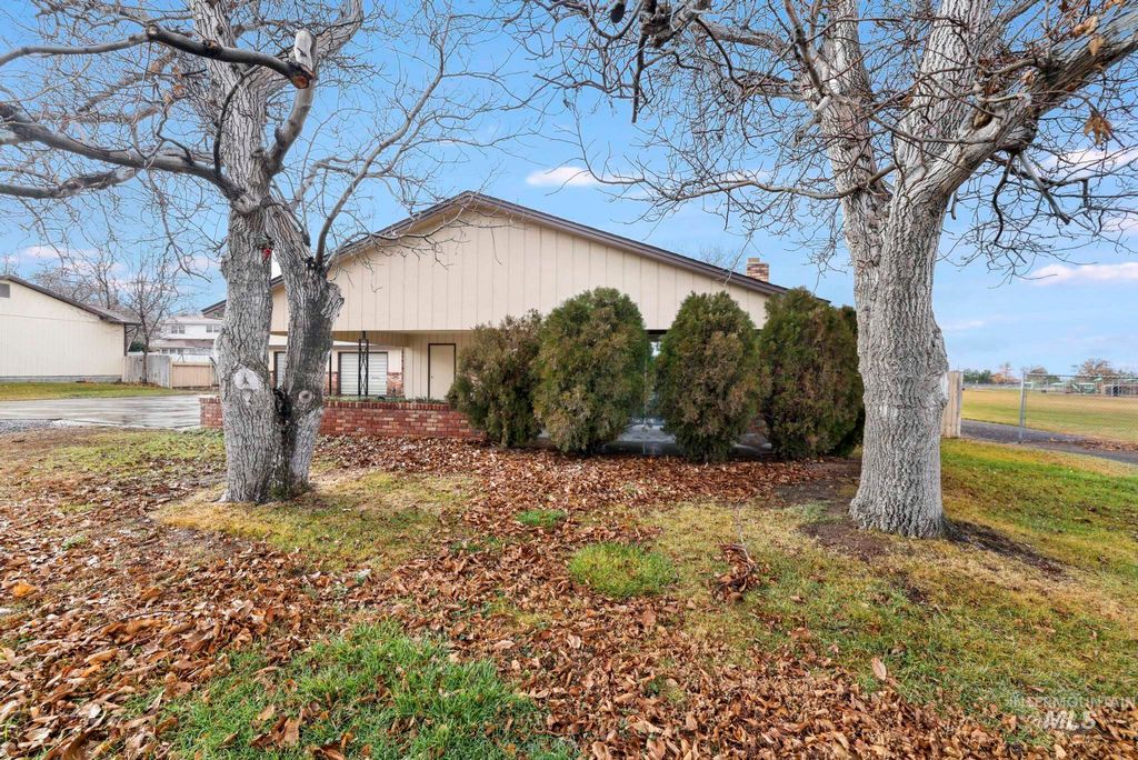 Photo of 409 Clear Lakes Road, Buhl, ID 83316 (MLS # 98970062)