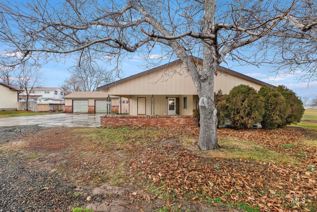 Photo of 409 Clear Lakes Road, Buhl, ID 83316 (MLS # 98970062)