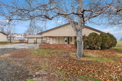 Photo of 409 Clear Lakes Road, Buhl, ID 83316 (MLS # 98970062)