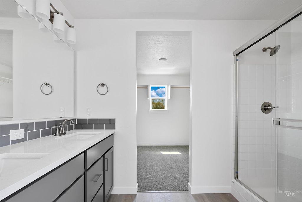 Photo of 19317 Snowyside Way, Caldwell, ID 83605 (MLS # 98963738)