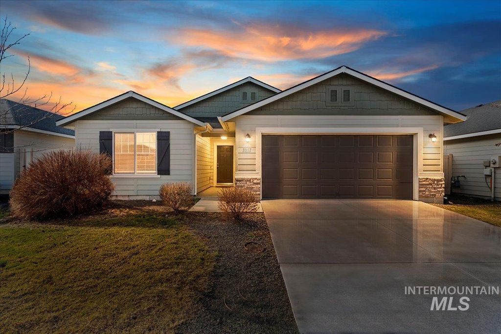 Photo of 3117 N Saratov Way, Kuna, ID 83634 (MLS # 98972188)