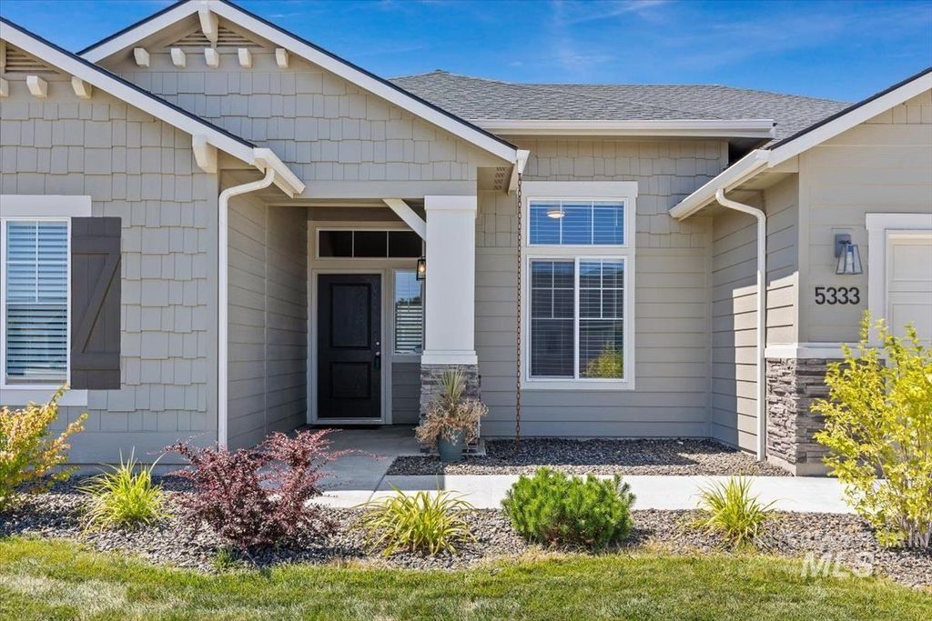 Photo of 5333 N Adale Ave, Meridian, ID 83646 (MLS # 98982609)