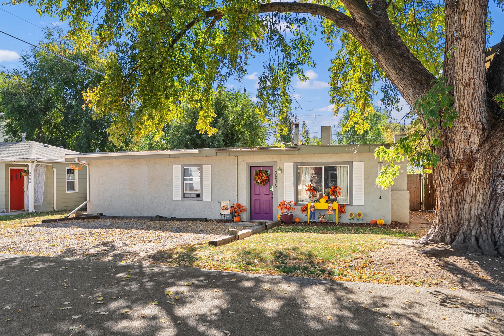 3205 W Edgemoor Rd