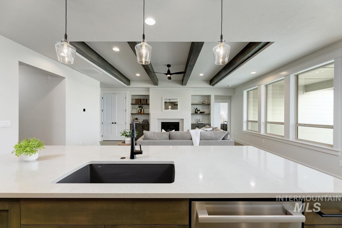 7012 S Palatino Ave.