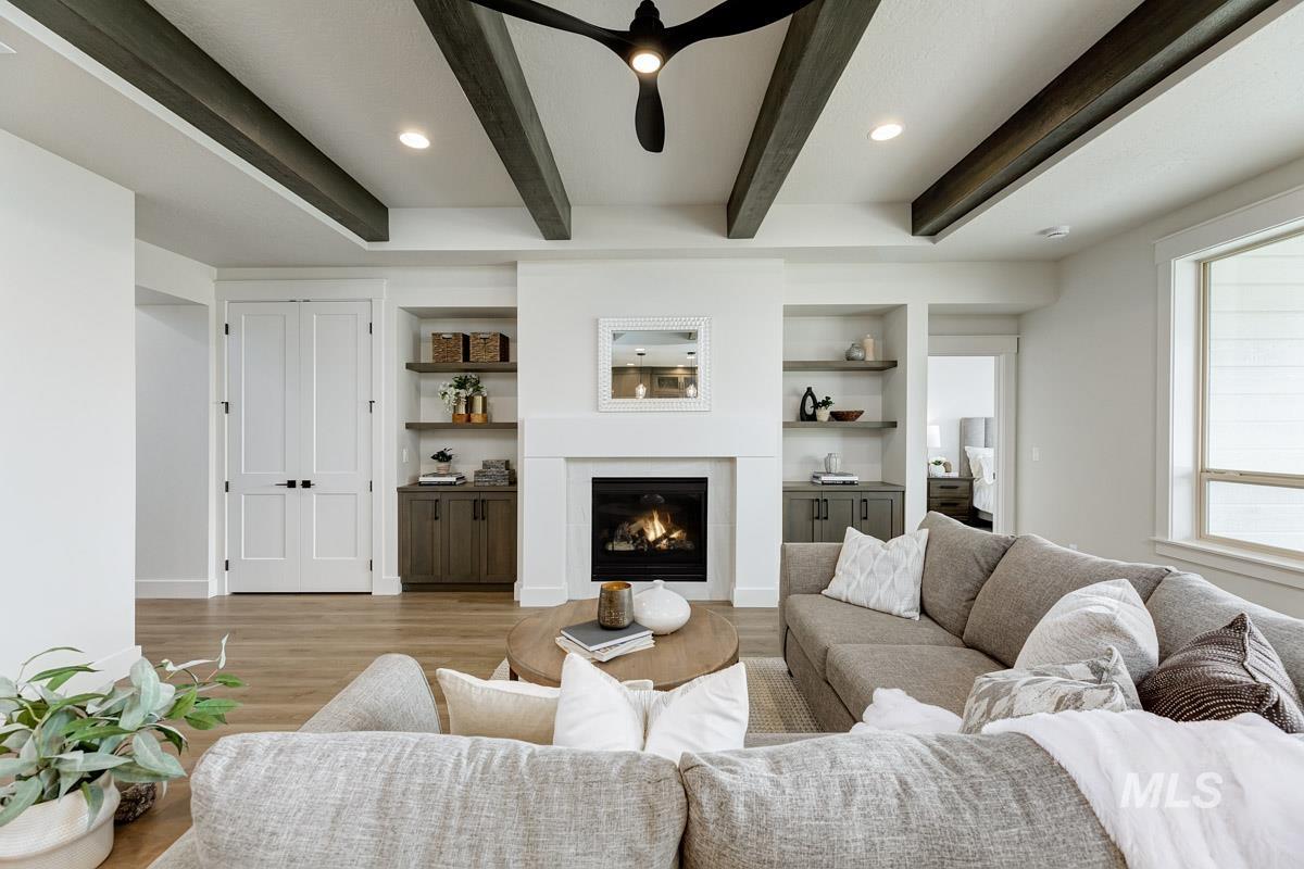 7012 S Palatino Ave.