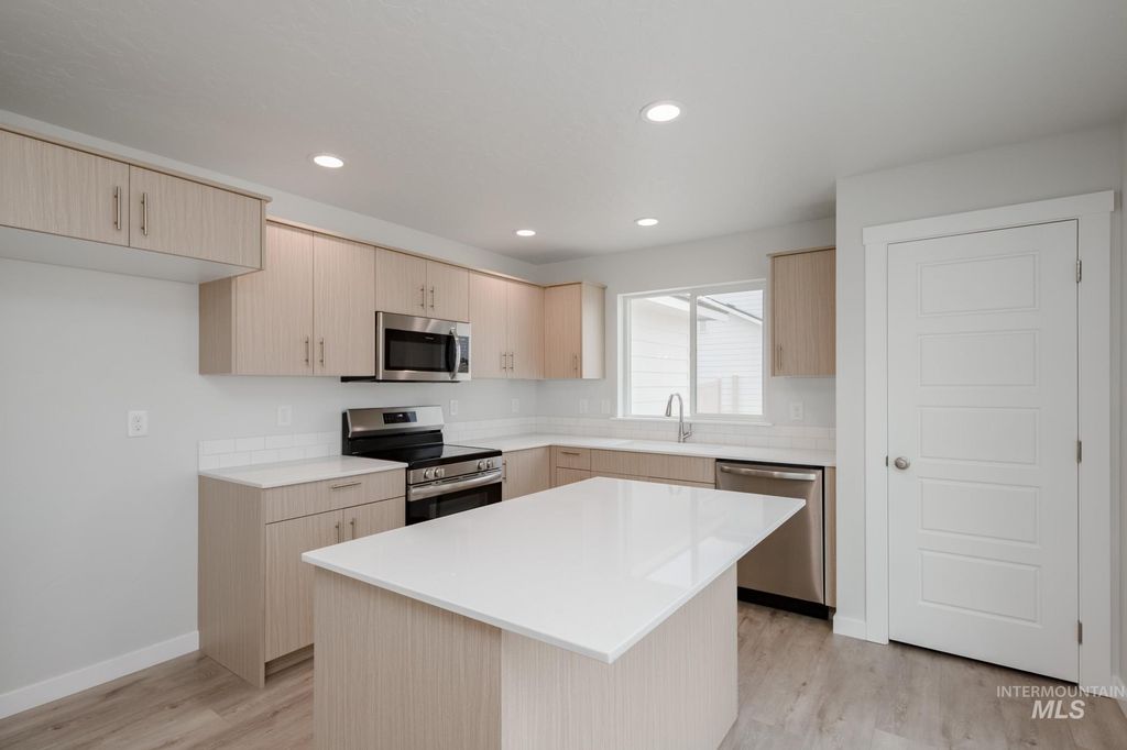 Photo of 5072 E Open Canyon Dr, Nampa, ID 83687 (MLS # 98972727)