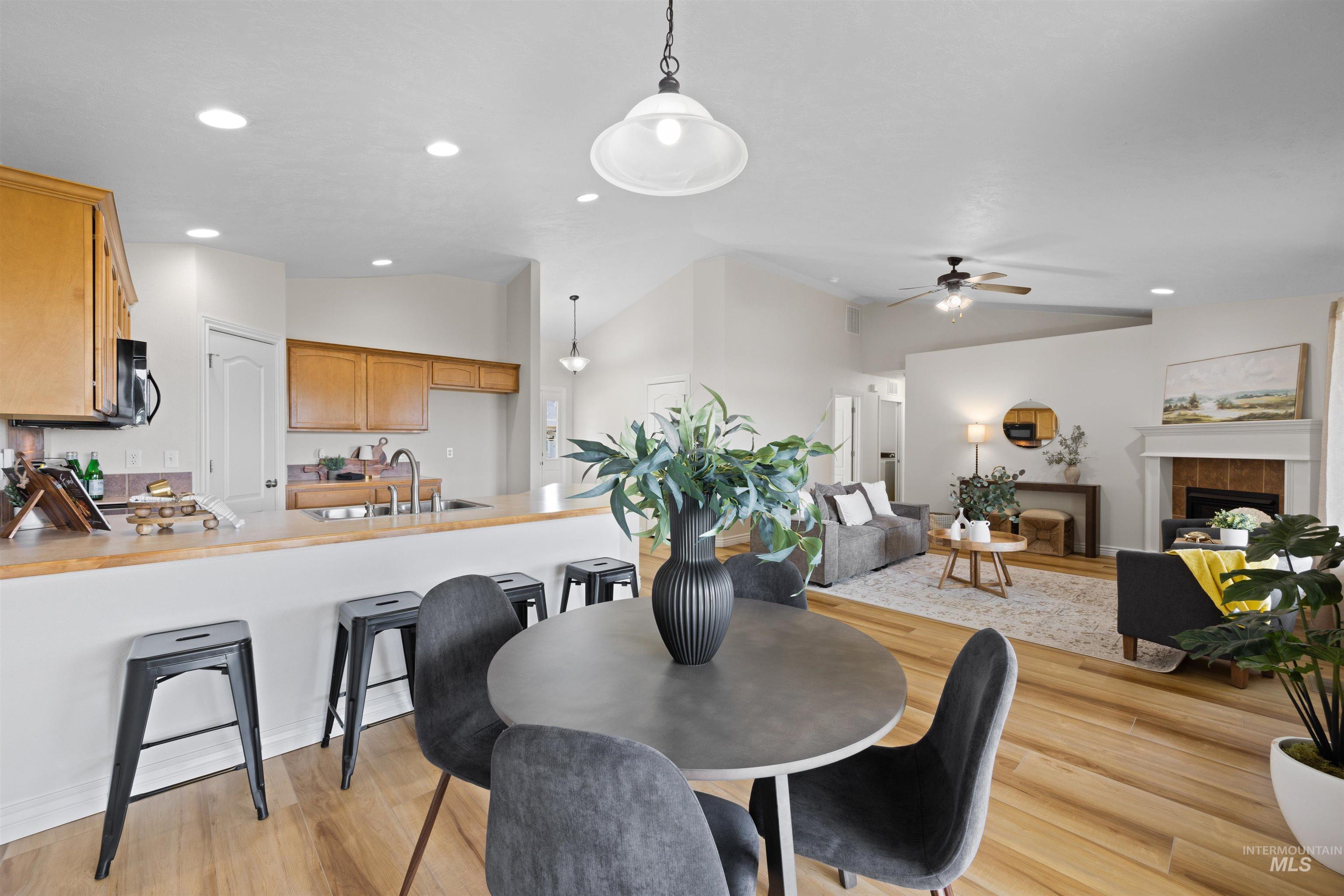 16899 N Darmady Loop