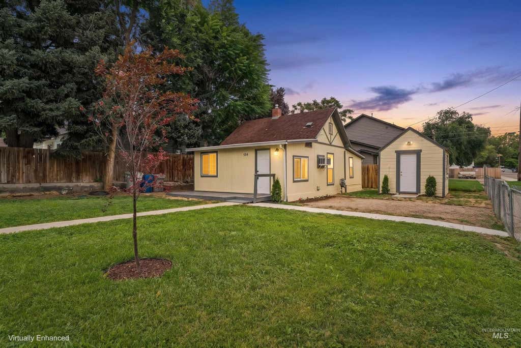 Photo of 504 14th Ave N Ave, Nampa, ID 83687 (MLS # 98994318)