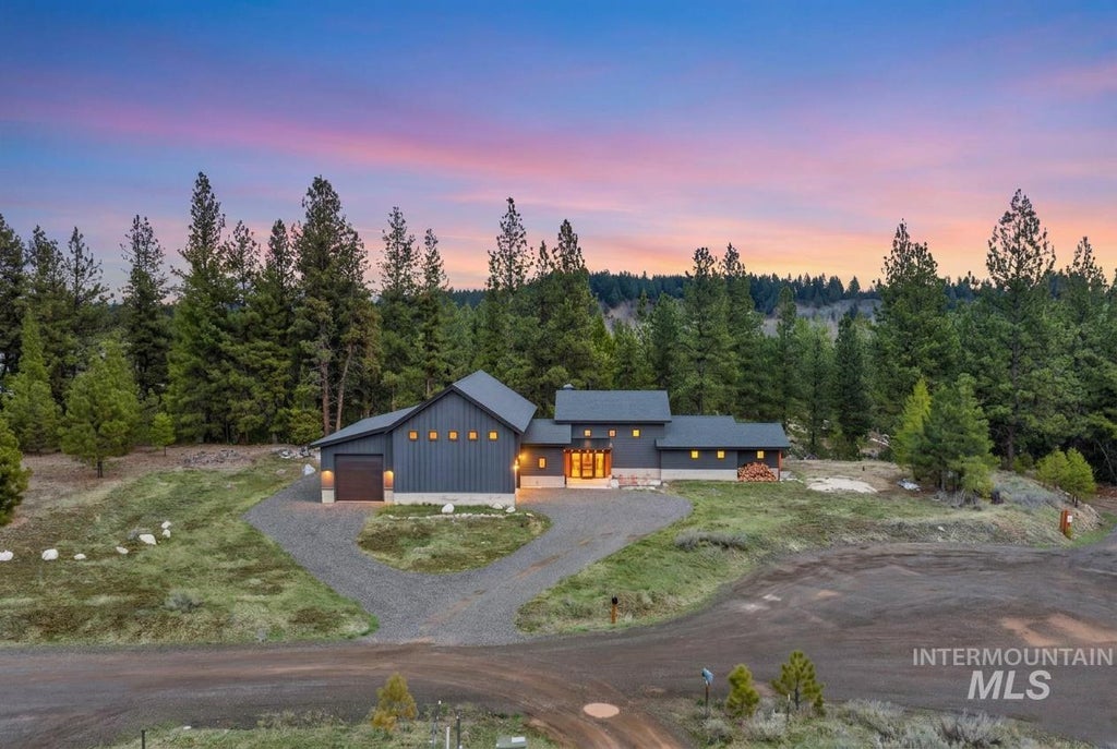 Photo of 16 Lost River Dr, McCall, ID 83638 (MLS # 98999657)