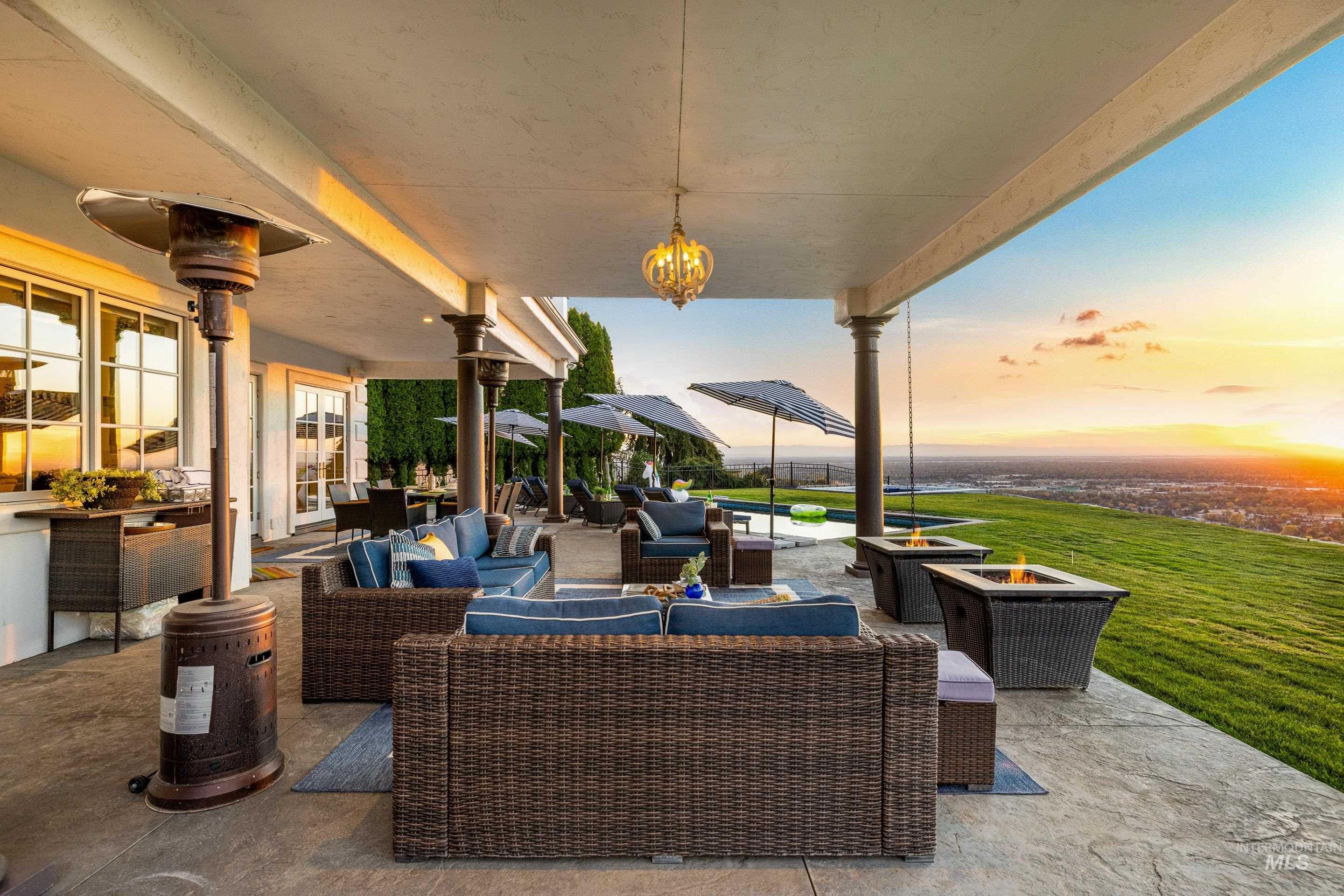 4906 North Quail Summit Place