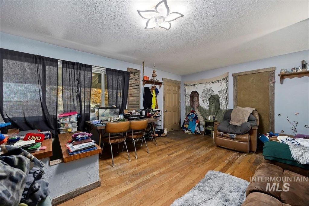 Photo of 518 S Edith St, Shoshone, ID 83352 (MLS # 98967882)