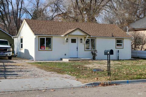 Photo of 415 Mason Ln, Nampa, ID 83686 (MLS # 98968848)