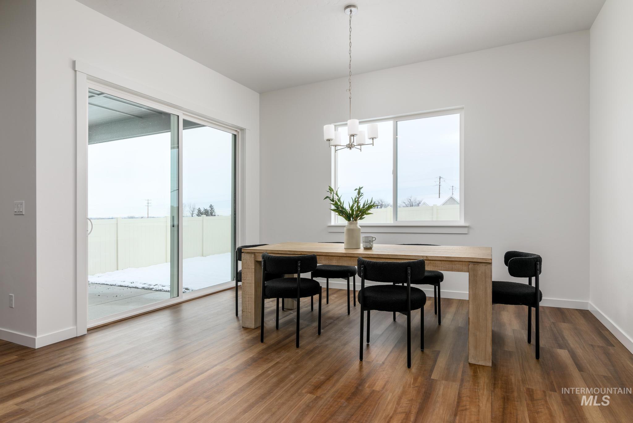 3675 N San Carlos Way