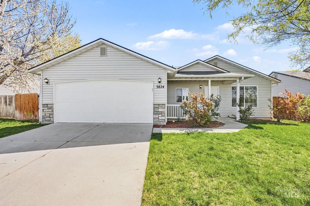 Photo of 3824 Groveton St, Caldwell, ID 83605 (MLS # 98981279)