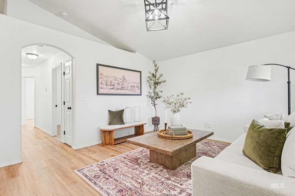 Photo of 3824 Groveton St, Caldwell, ID 83605 (MLS # 98981279)