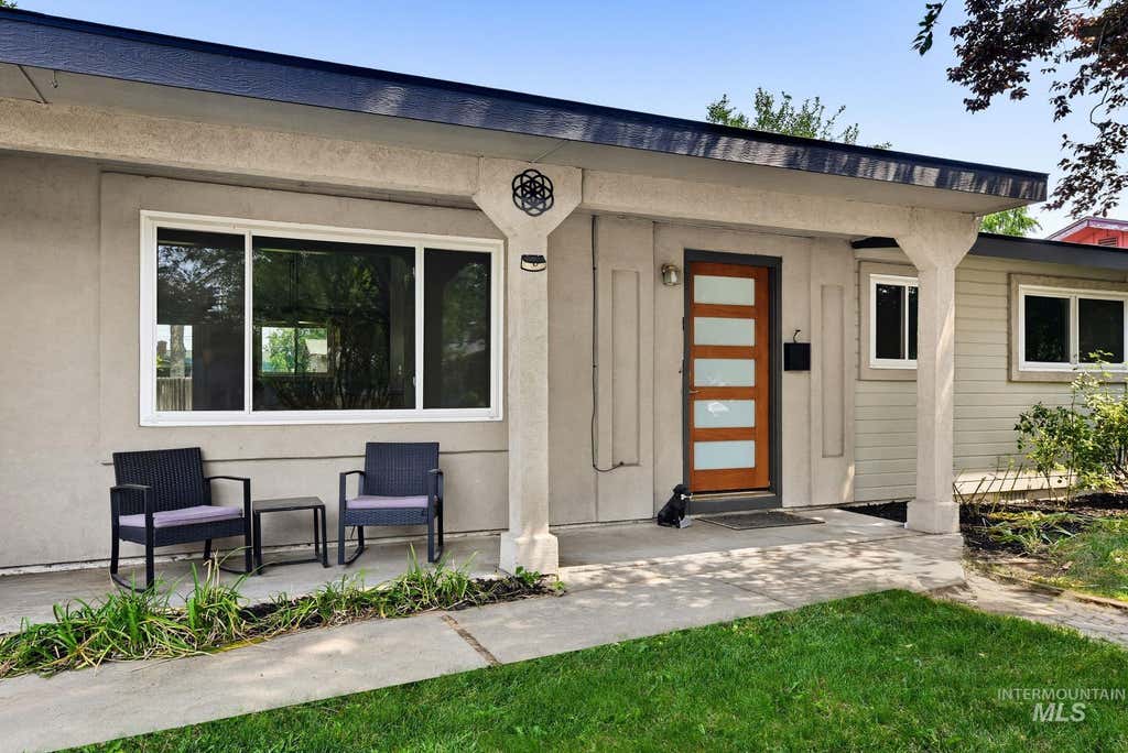 Photo of 7826 W Westover Drive, Boise, ID 83704 (MLS # 98995693)