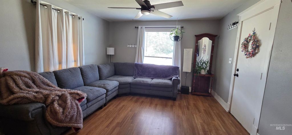 Photo of 509 16th St, Lewiston, ID 83501 (MLS # 98952914)