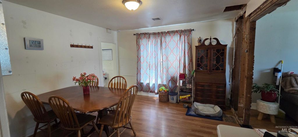 Photo of 509 16th St, Lewiston, ID 83501 (MLS # 98952914)