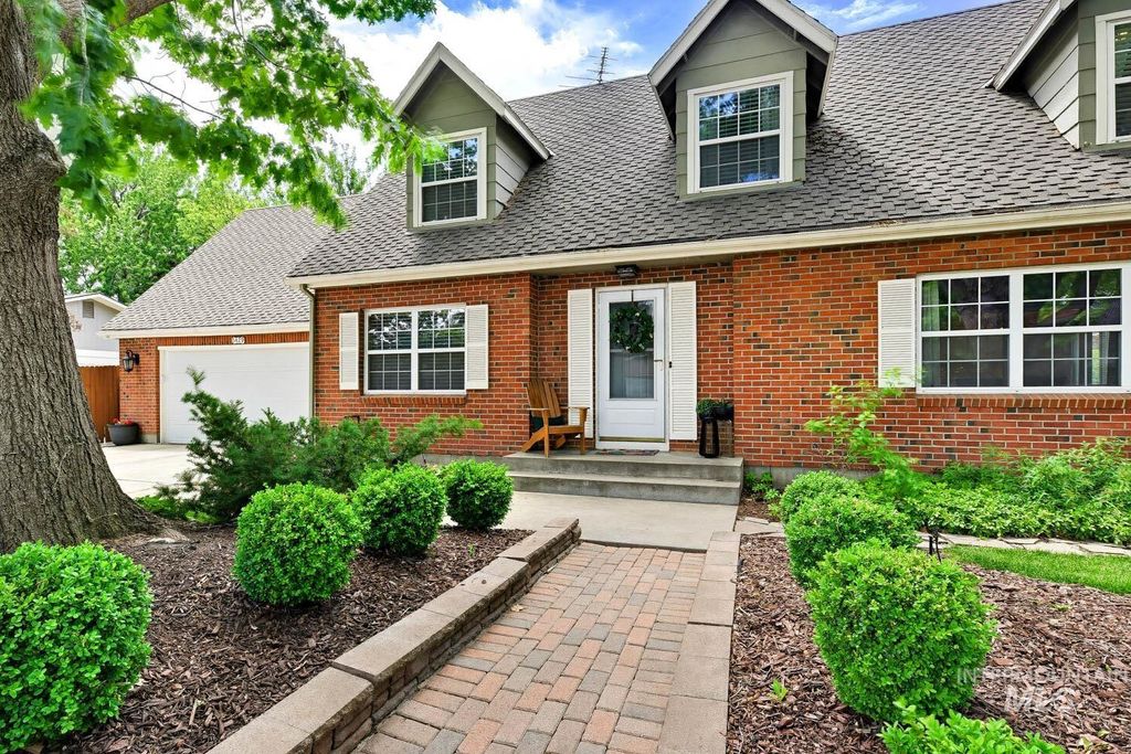 Photo of 5429 N Capson AVE, Boise, ID 83704 (MLS # 98988418)