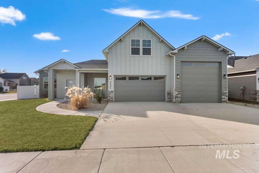 Photo of 4445 E Wedge St #36/4, Nampa, ID 83687 (MLS # 98975936)