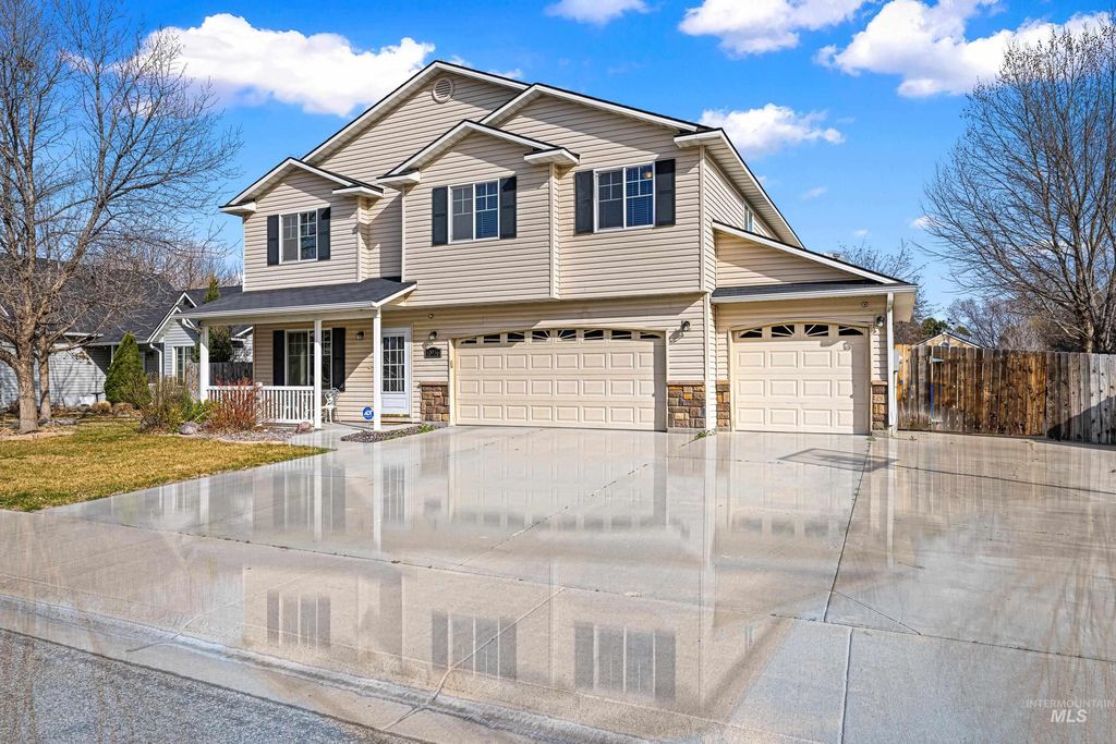 Photo of 10936 W Spring River St, Boise, ID 83709 (MLS # 98968198)