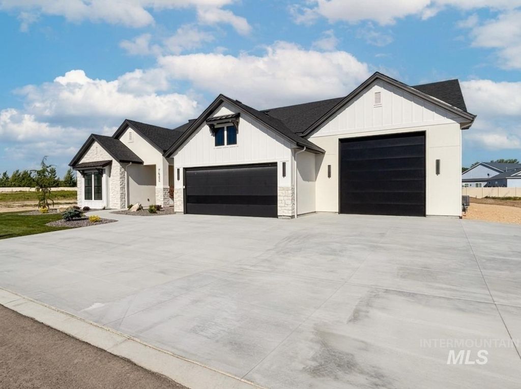 Photo of 7642 Newcastle DR, Nampa, ID 83687 (MLS # 98984957)