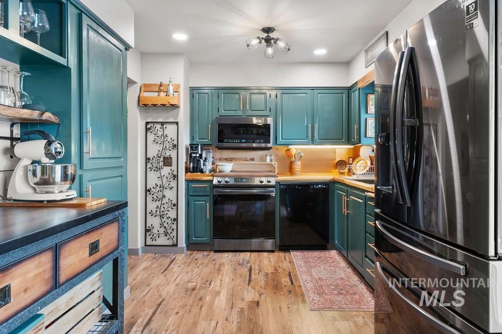 Photo of 3509 7th St E ST, Lewiston, ID 83501 (MLS # 99001069)