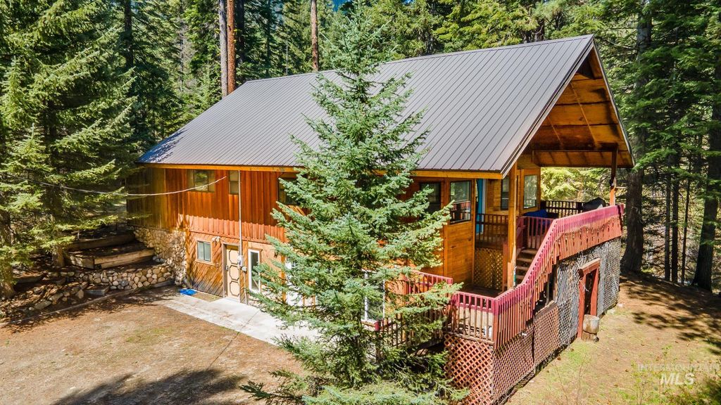 Photo of 17 Stony Brook Lane, Garden Valley, ID 83622 (MLS # 98945965)